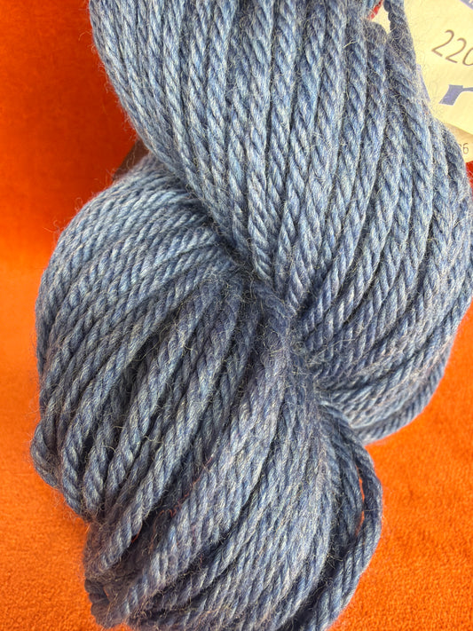 1 Hank of Cascade 220 Superwash Aran Col. 1958 (Blue)