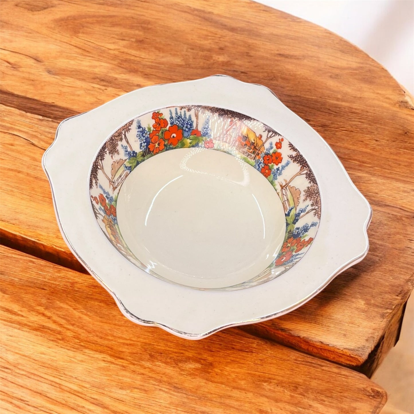 Cottage Vibes Royal Staffordshire Bowl – Vintage English Cottage & Flowers Gold Trim Dish