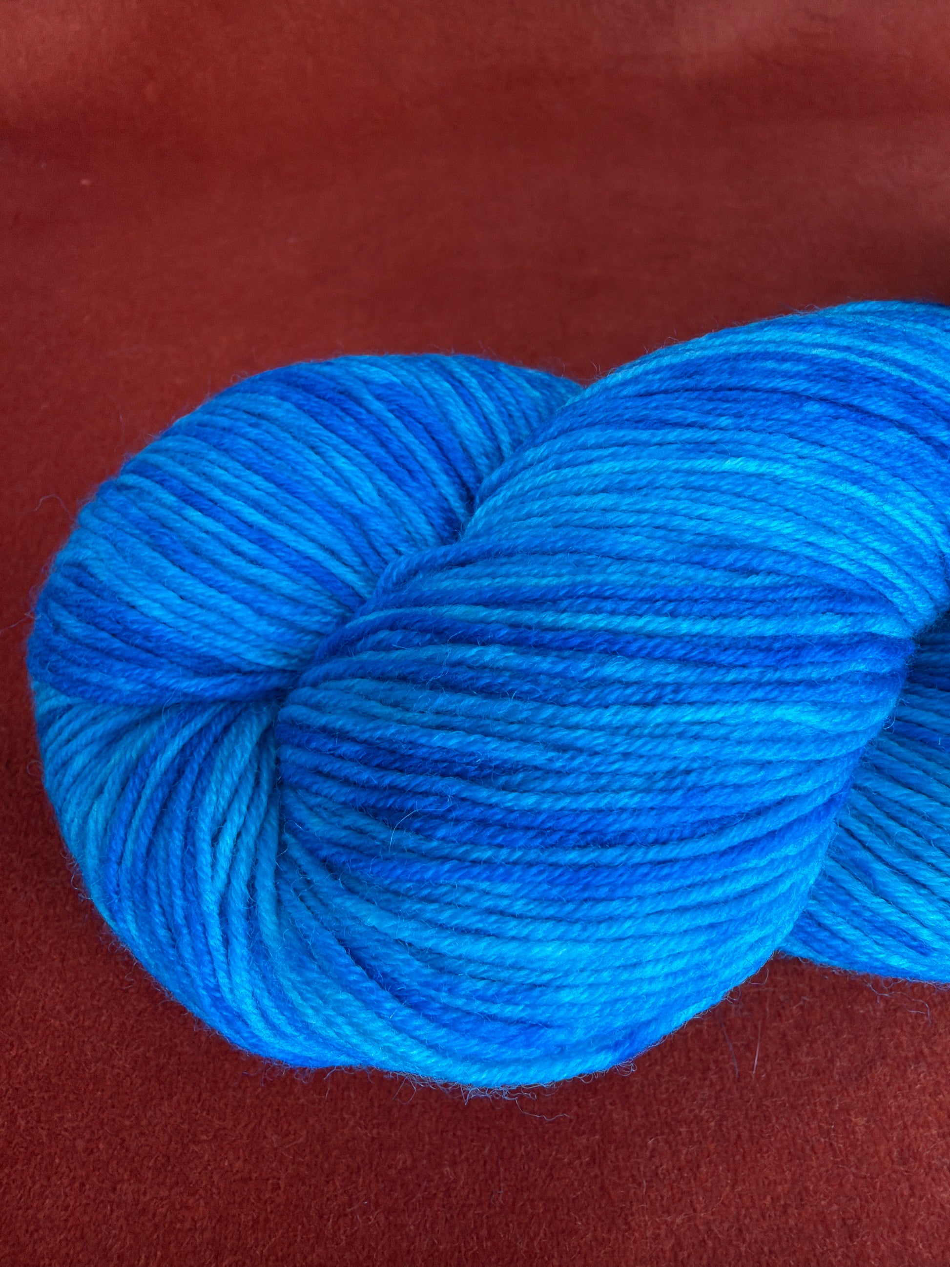 1 Hank Monokrom Fingering by Urth Yarns Color 3057 Lot 26521 (Ocean Blues) close up