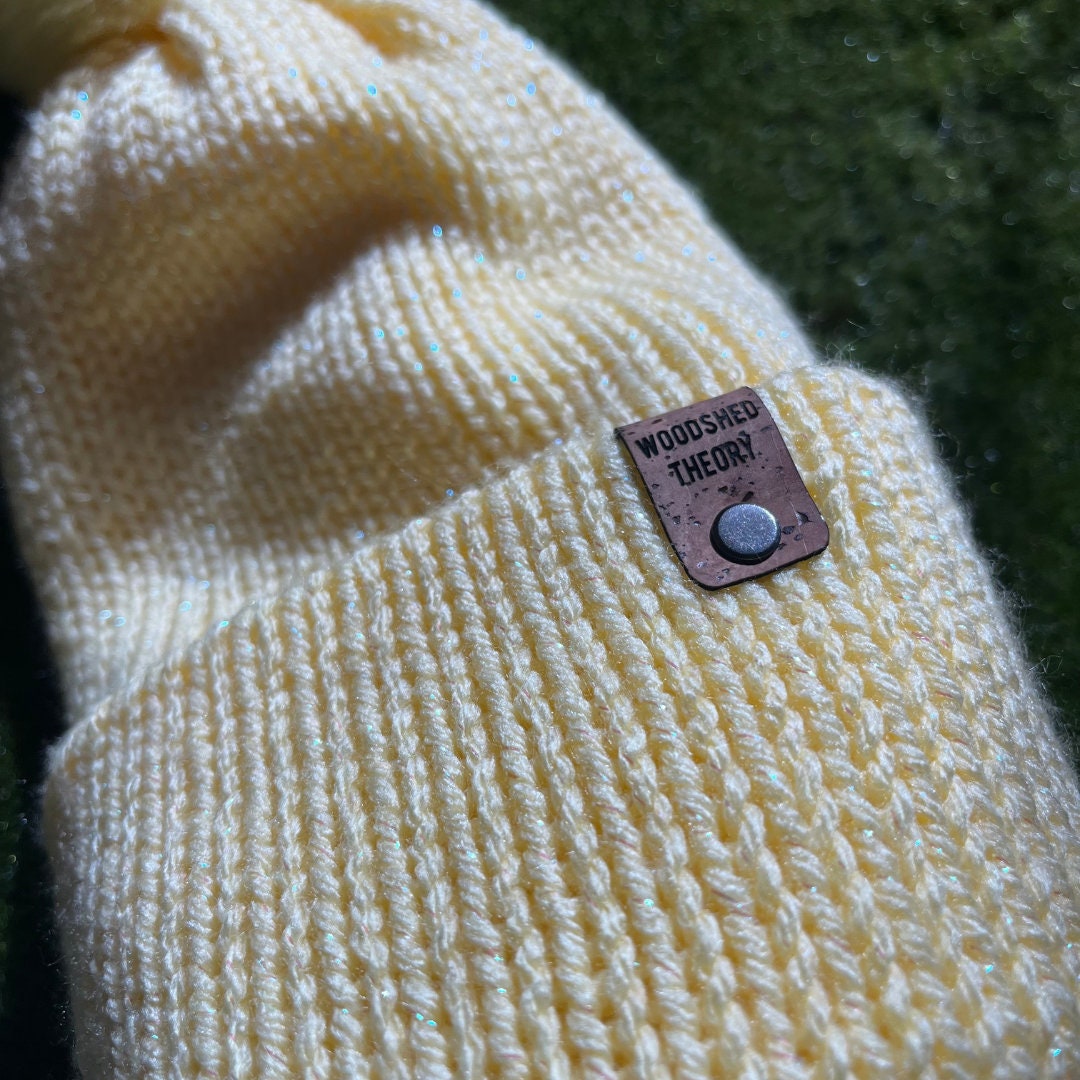 The Sparkle Beanie – Peeping Chick (Yellow Sparkle)