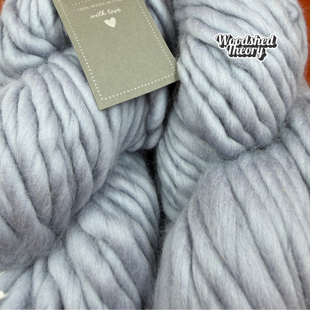 DHG DyeingHouseGallery Piuma XXL Roving in Tulle (Bundle 2 Hanks) closer 