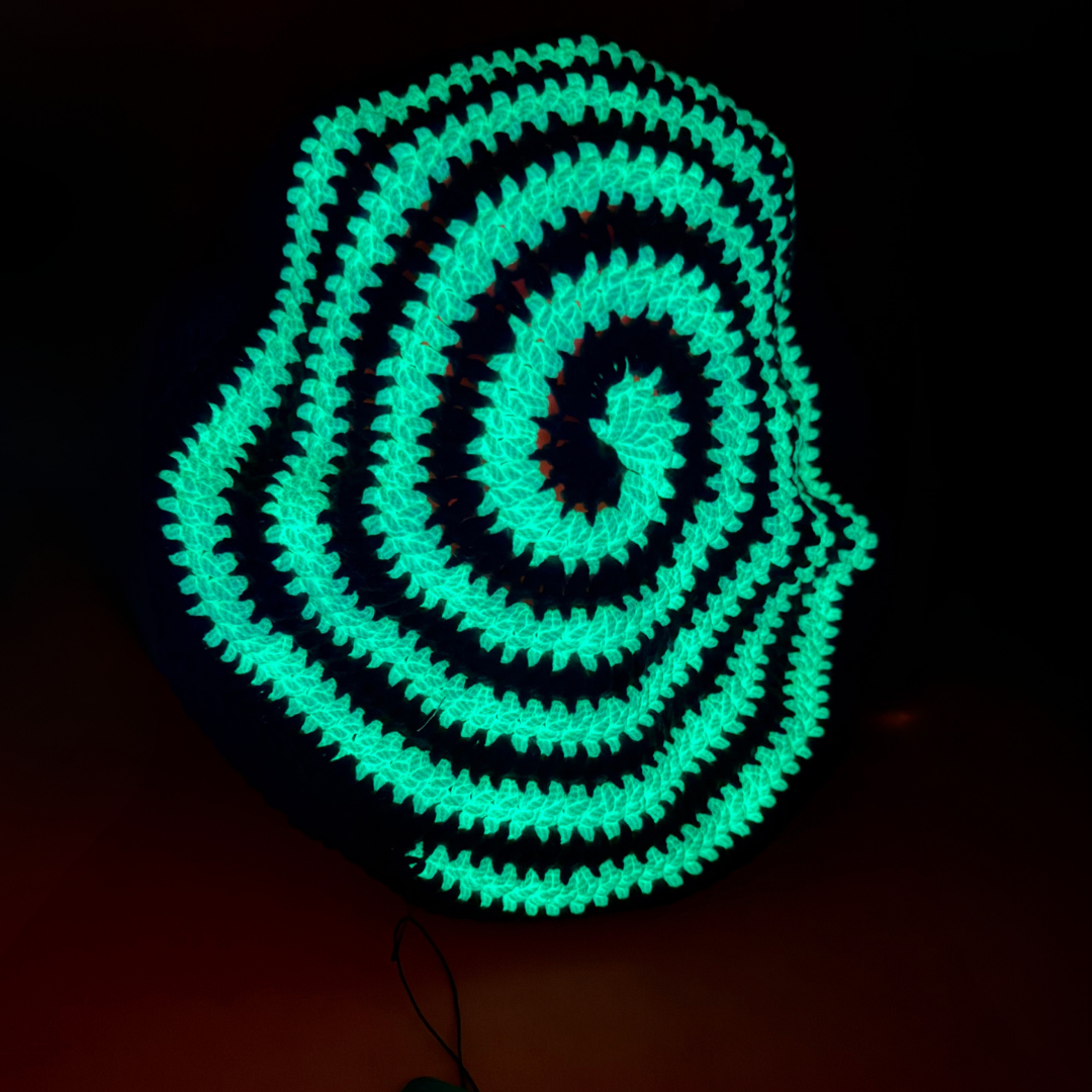 Hypnotic Beret Black/Green (Glow-in-the-Dark) Beanie back glowing