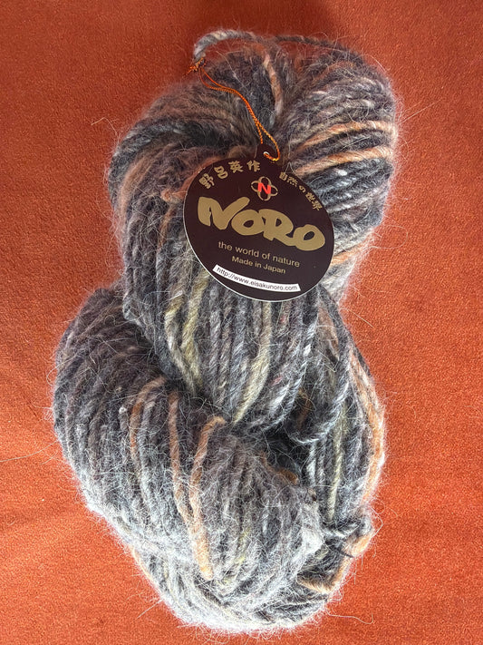 Noro Nadeshiko Col. 12 | Angora Wool Silk top down 