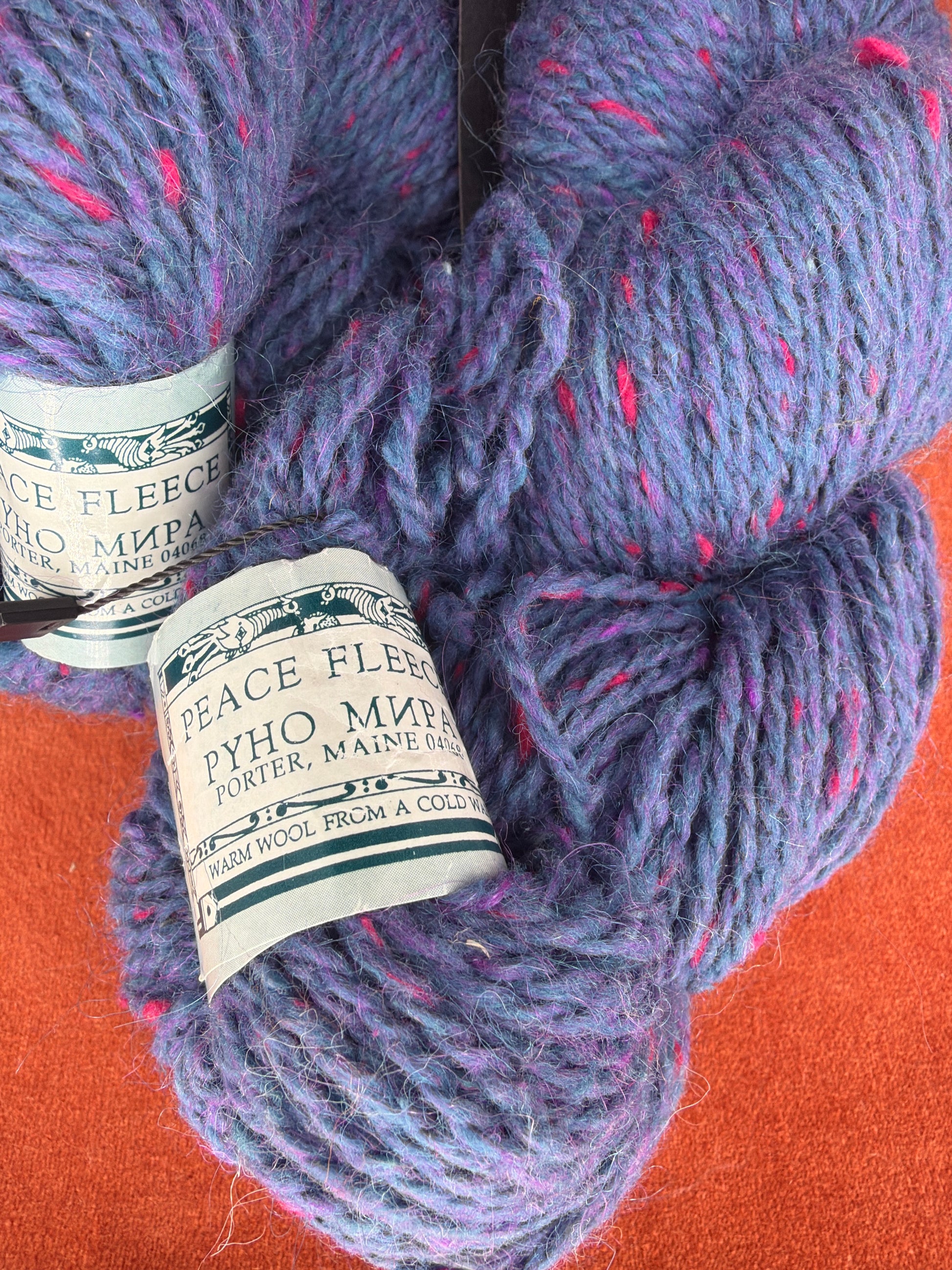 Peace Fleece Blue Tweed Lot. 8620 (2 Hanks) 8oz close up 