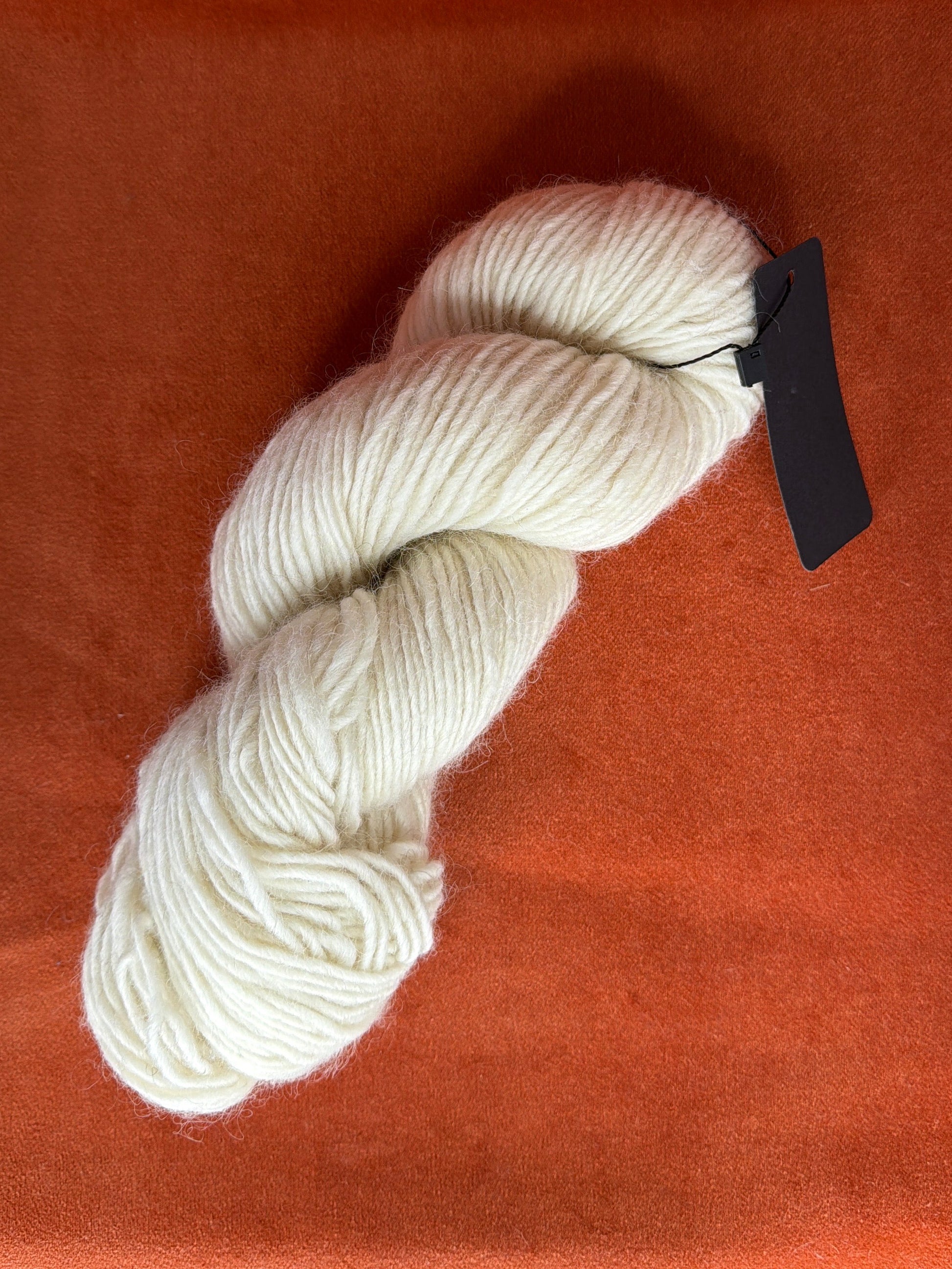 Unlabeled Homespun Wool Natural White 4oz top down