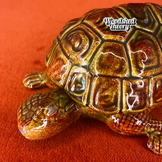 Vintage Turtle Trinket Box – Hand Painted 1964 Hobby Craft, Green & Brown Tones close up detail 