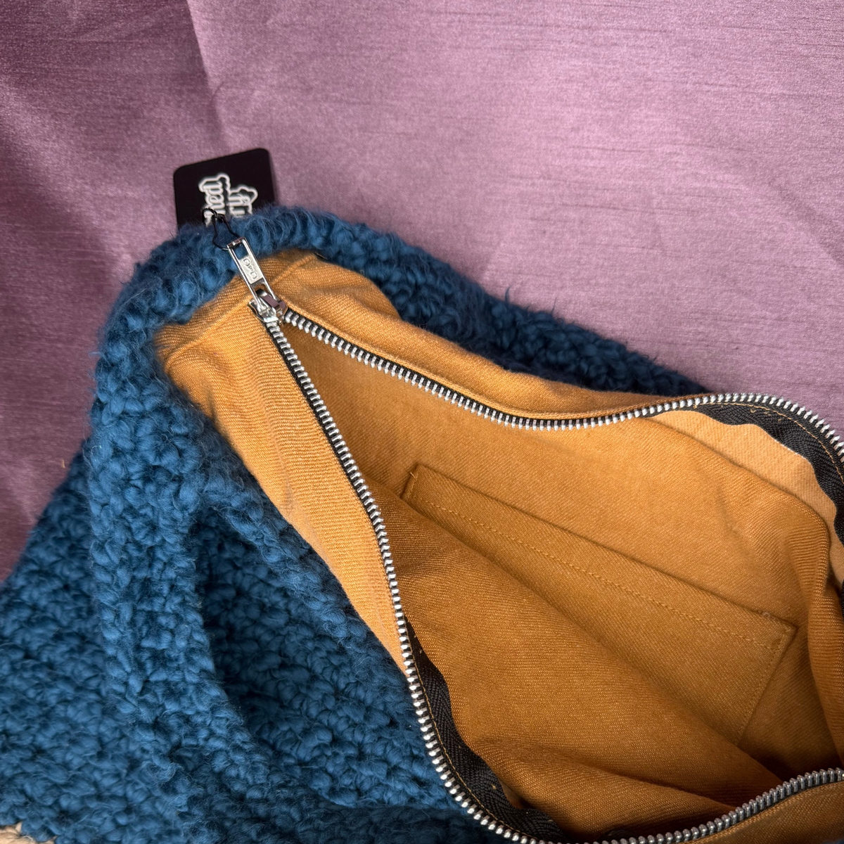 Weekend Bag Blue Camel inside